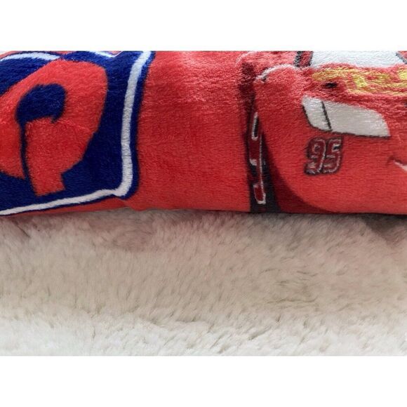 DISNEY Pixar CARS The Legendary LIGHTNING MCQUEEN Throw Blanket 50 X 70” NEW - Picture 10 of 16